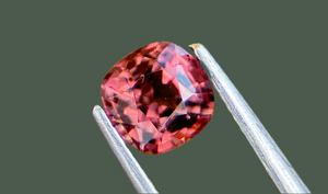 Rich brown natural spinel with a vivid hue, ethically sourced from Mogok, available in UK stock. Perfect for bespoke jewellery designs.