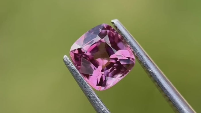 1ct vivid purple natural spinel with traceable origin. Perfect for custom jewellery designs.