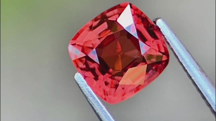 Orange-Red Spinel, 1.37ct, rare and flawless, ideal for custom luxury jewellery. Vibrant colour and brilliance for unique engagement rings.